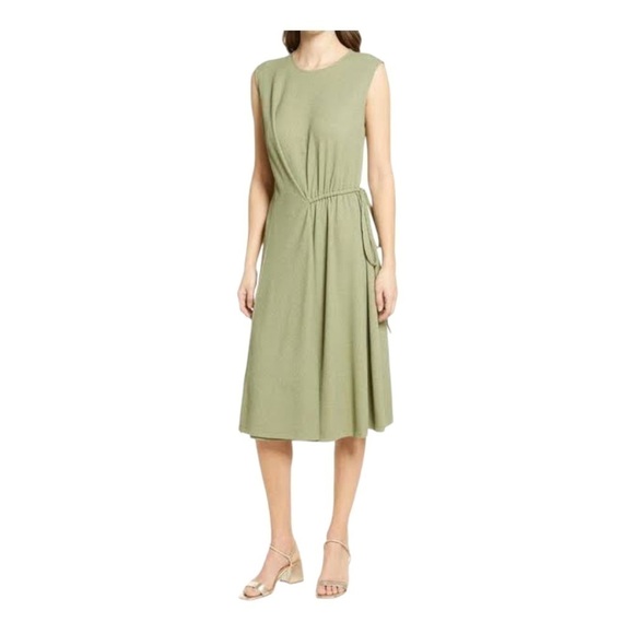 Maggy London Dresses & Skirts - Maggy London Draped Sleeveless Dress - Pesto